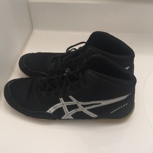 Asics matflex 5 Men’s, size 11  . Barely used.